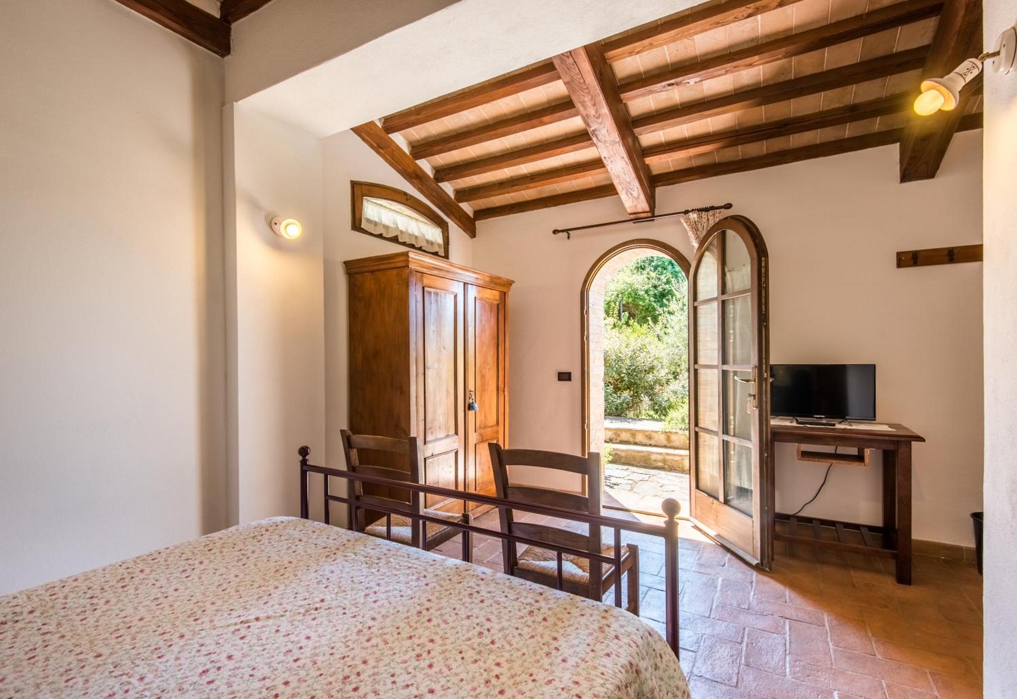 Glicine Apartment Podere Giardino Montalcino Extérieur photo